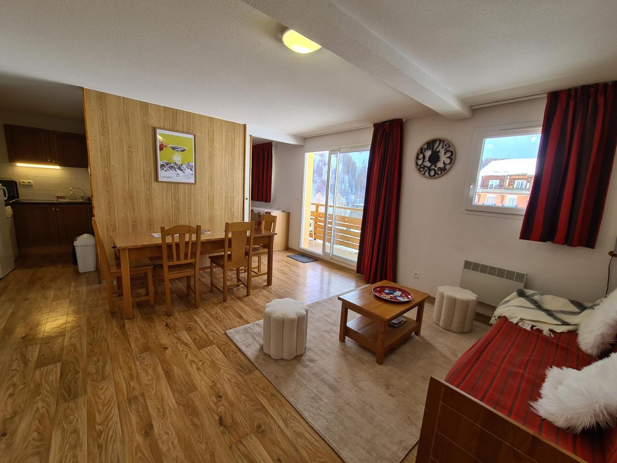 Grand Appartement Meuble La Foux D'Allos T3 6 A 8 Personnes Luaran gambar